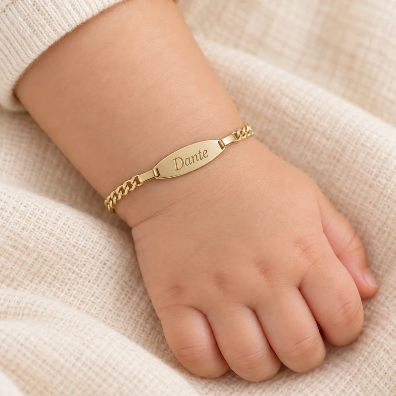 Pulsera Nomeolvides Barbada con Placa Oval de Oro de 9 Quilates para Bebé