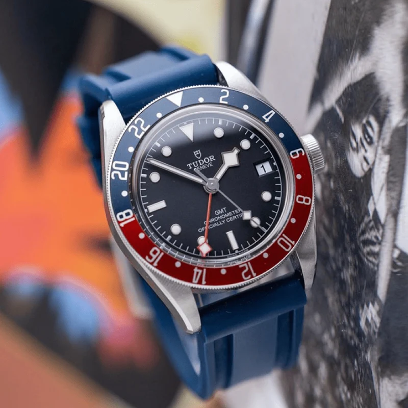 22mm Universal Blue Rubber Strap