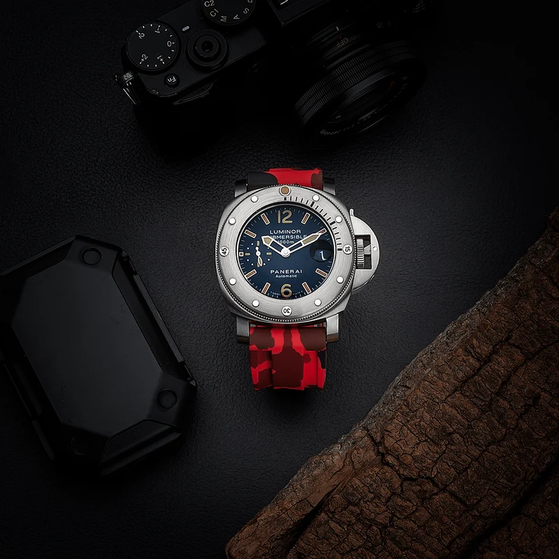 24mm Red Camo Rubber Strap