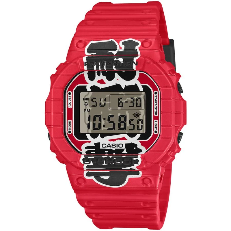 Reloj CASIO G-SHOCK DW-5600AKA-4JR, también conocido como Chochin Red Square, fabricado en Japón.