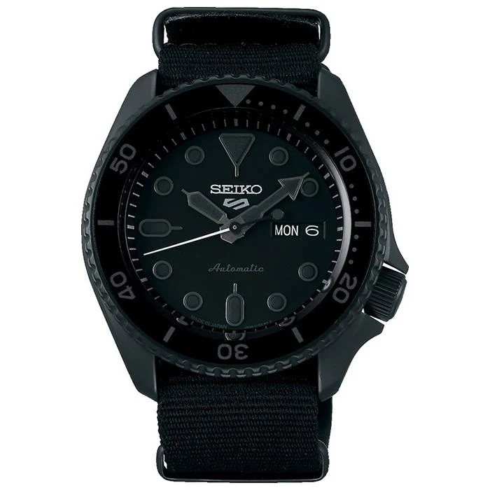 Reloj mecánico automático Seiko 5 Sports Street SBSA025 para hombre con caja de nailon negra